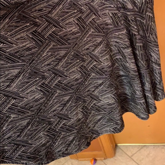 Lularoe Nicole Dress - Picture 3 of 5